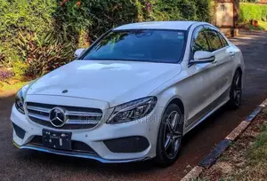 Mercedes-Benz C200 2018 White