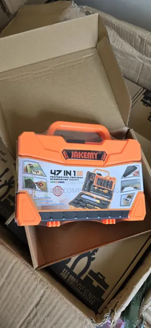 47 in Screw Professional Screwdriver Toolkit