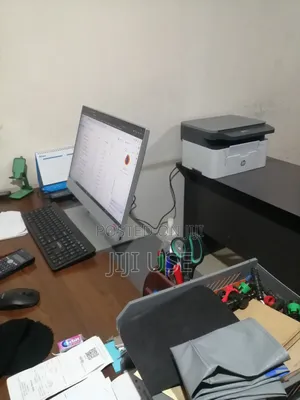 Desktop Computer HP 200 G4 22 All-in-One 8GB AMD Ryzen 3 SSD 256GB