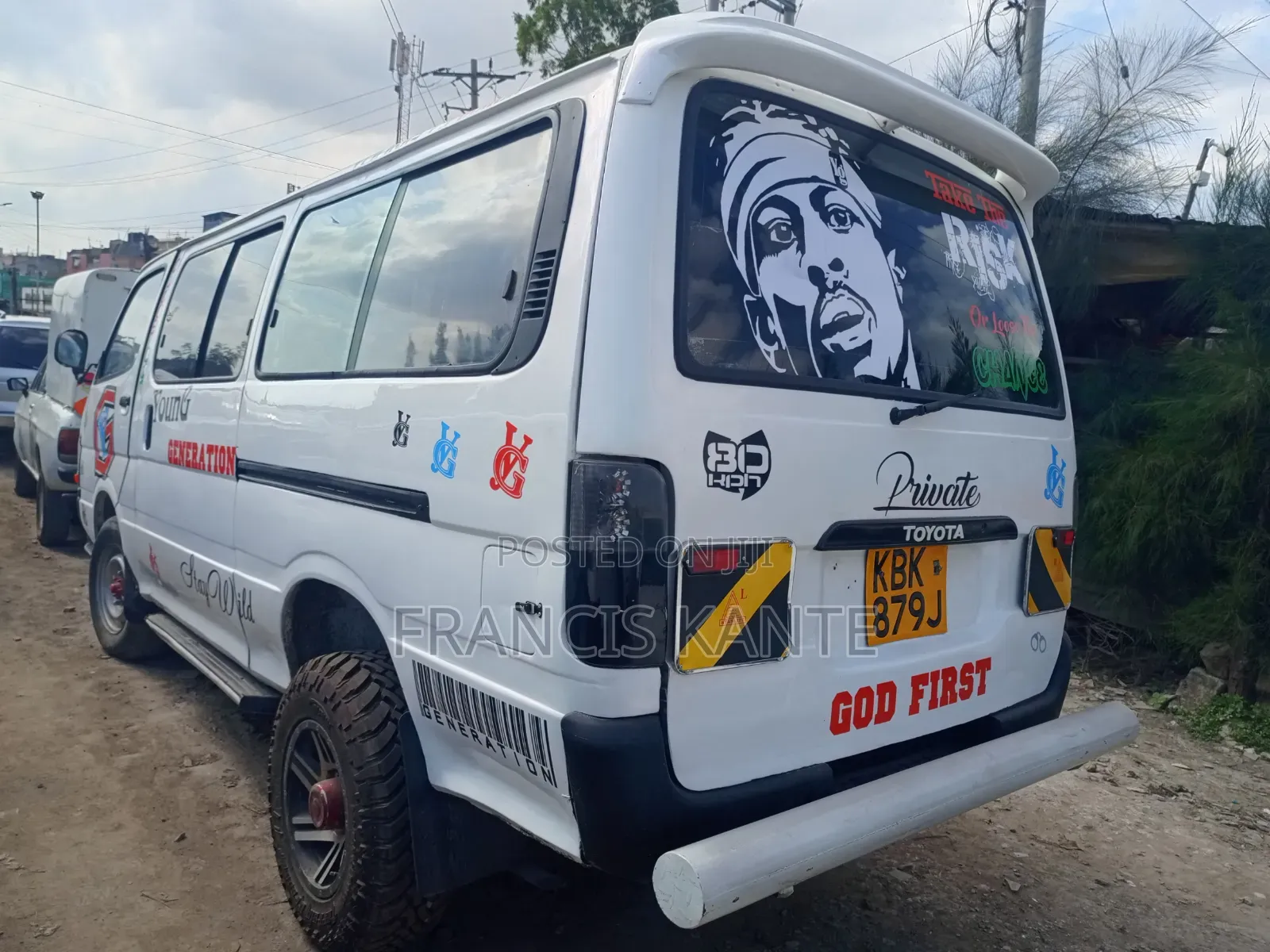Toyota HiAce 2002 White