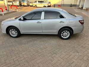 Toyota Premio 2014 Silver