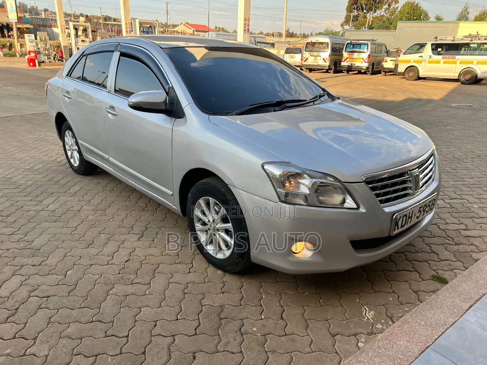 Toyota Premio 2014 Silver