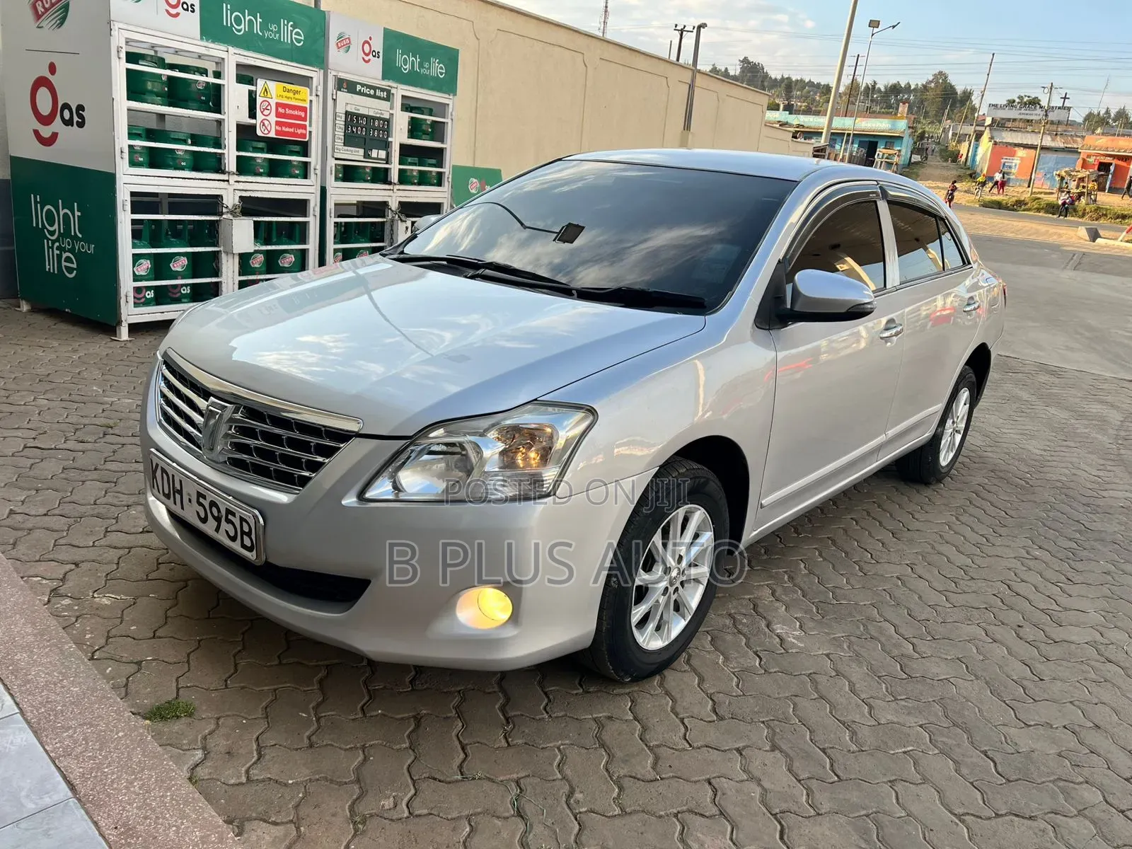 Toyota Premio 2014 Silver