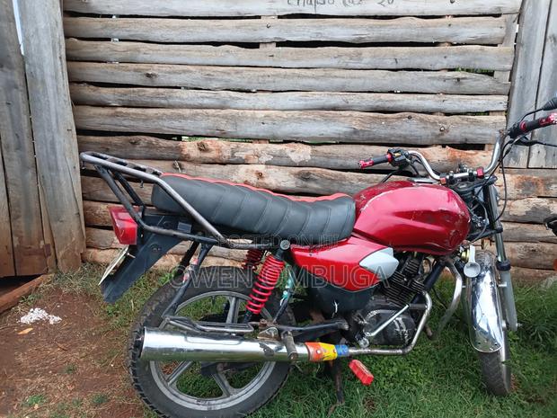 TVS HLX 125 2020 Red - main view