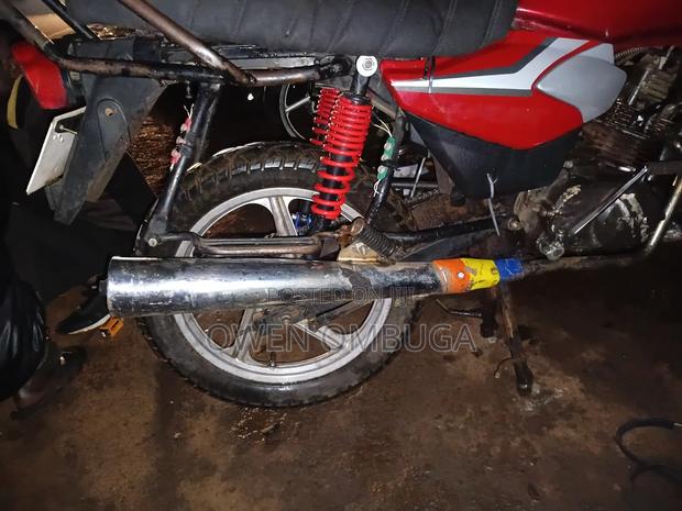 TVS HLX 125 2020 Red - thumbnail 4