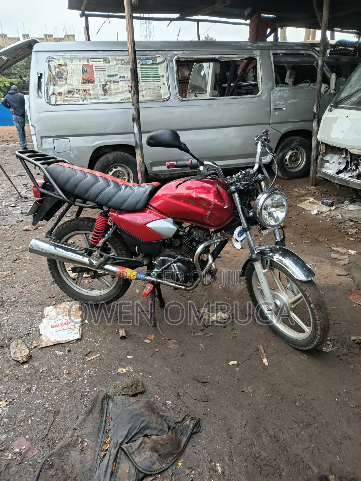 TVS HLX 125 2020 Red
