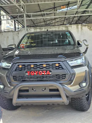 Toyota Hilux 2021 Brown