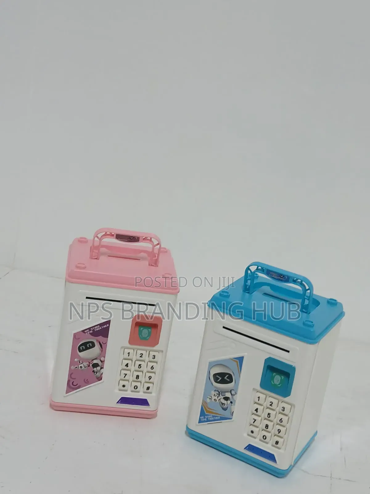 Robot Piggy Bank. (Gle