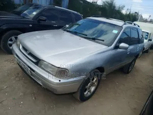 Nissan Wingroad 2005 Silver