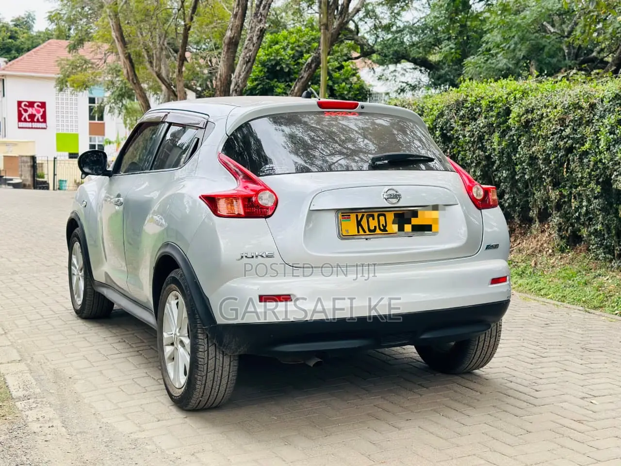 Nissan Juke 2011 Silver