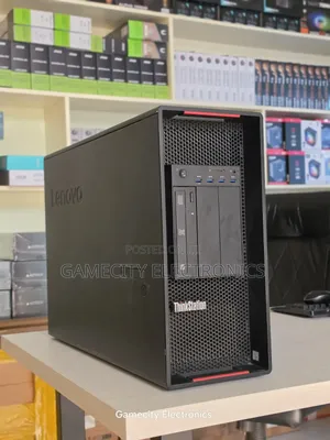 Desktop Computer Lenovo ThinkStation P910 1GB Intel Xeon SSD 256GB