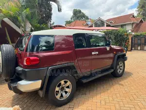 Toyota FJ Cruiser 2012 Red