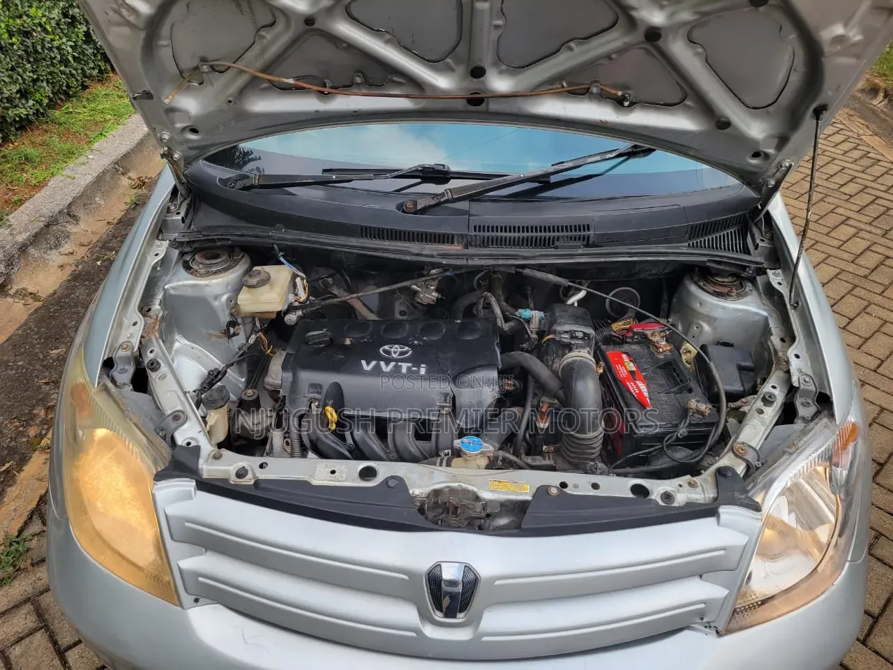 Toyota IST 2003 Silver