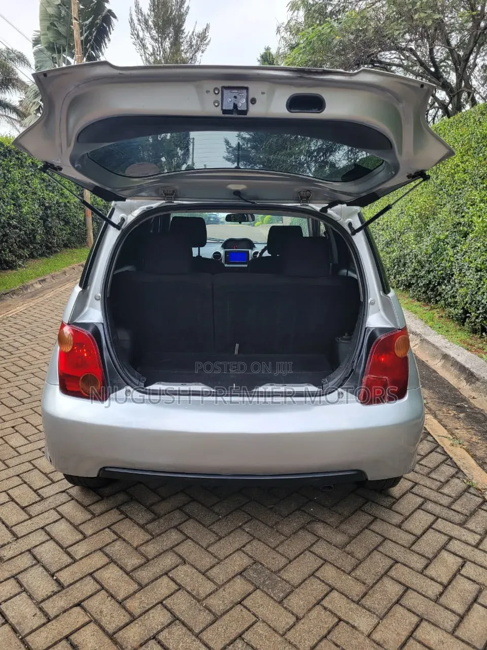 Toyota IST 2003 Silver