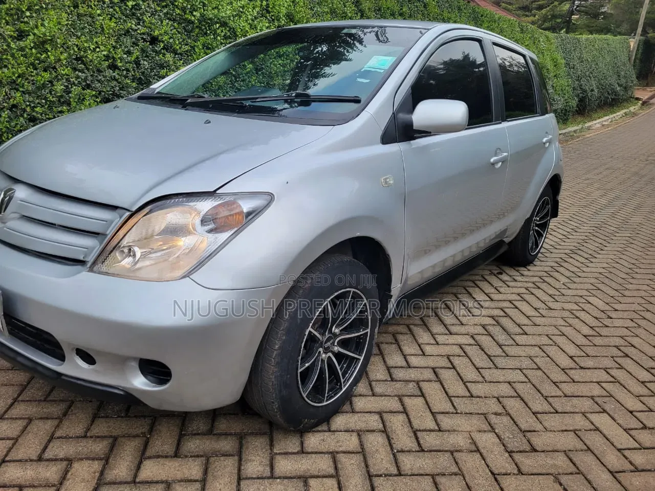Toyota IST 2003 Silver