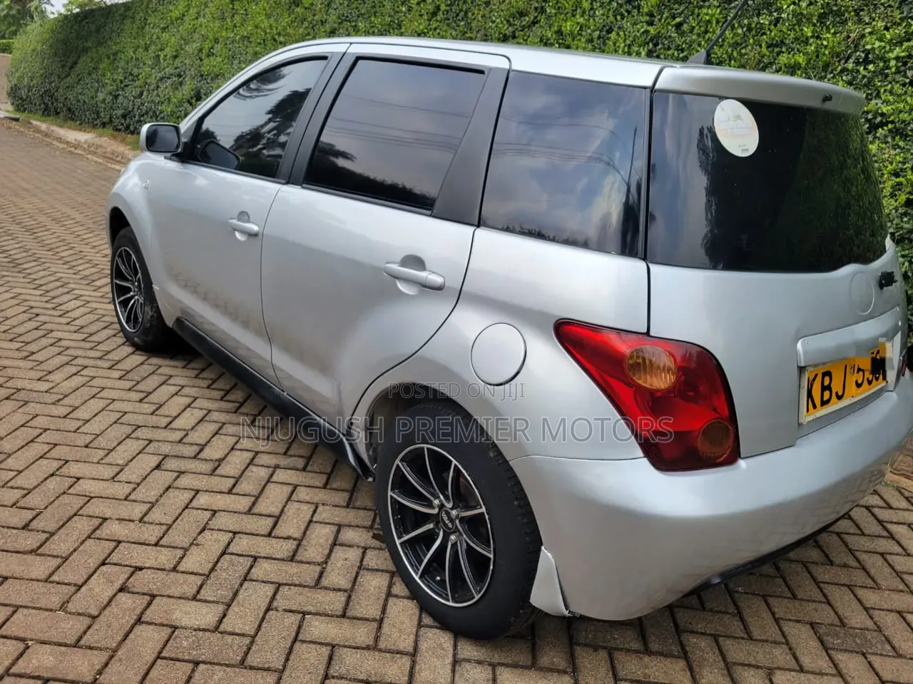 Toyota IST 2003 Silver