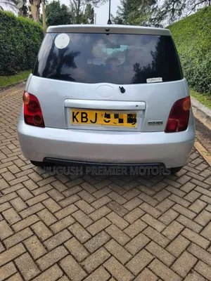 Toyota IST 2003 Silver