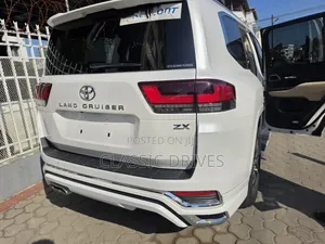 Toyota Land Cruiser 2023