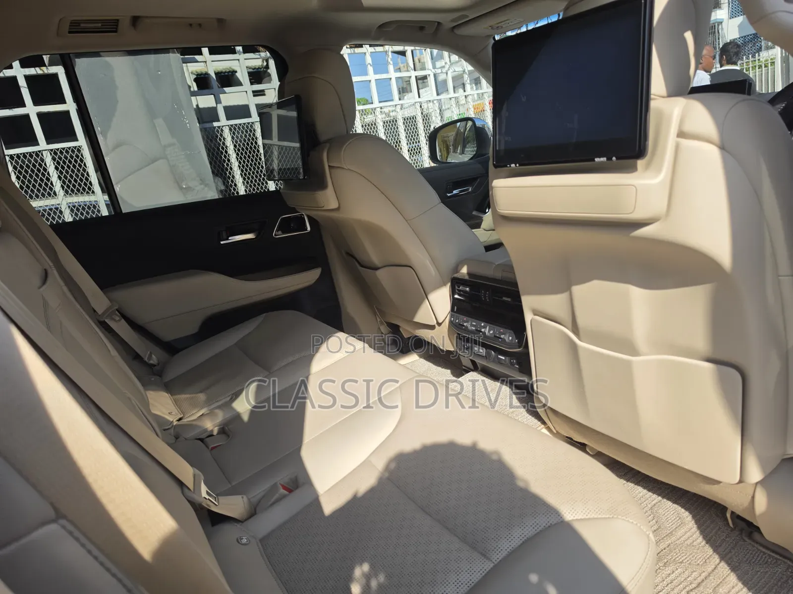 Toyota Land Cruiser 2023