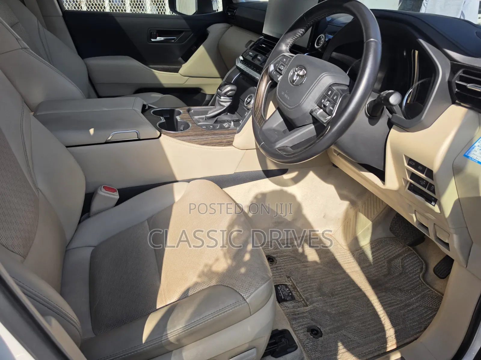 Toyota Land Cruiser 2023