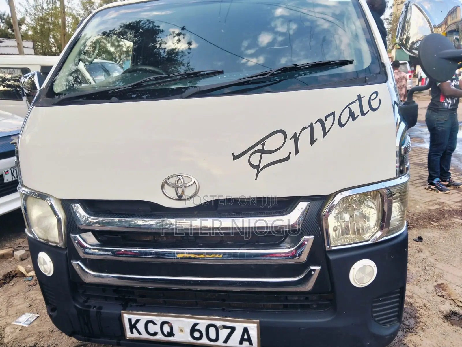 Toyota HiAce 2012 White