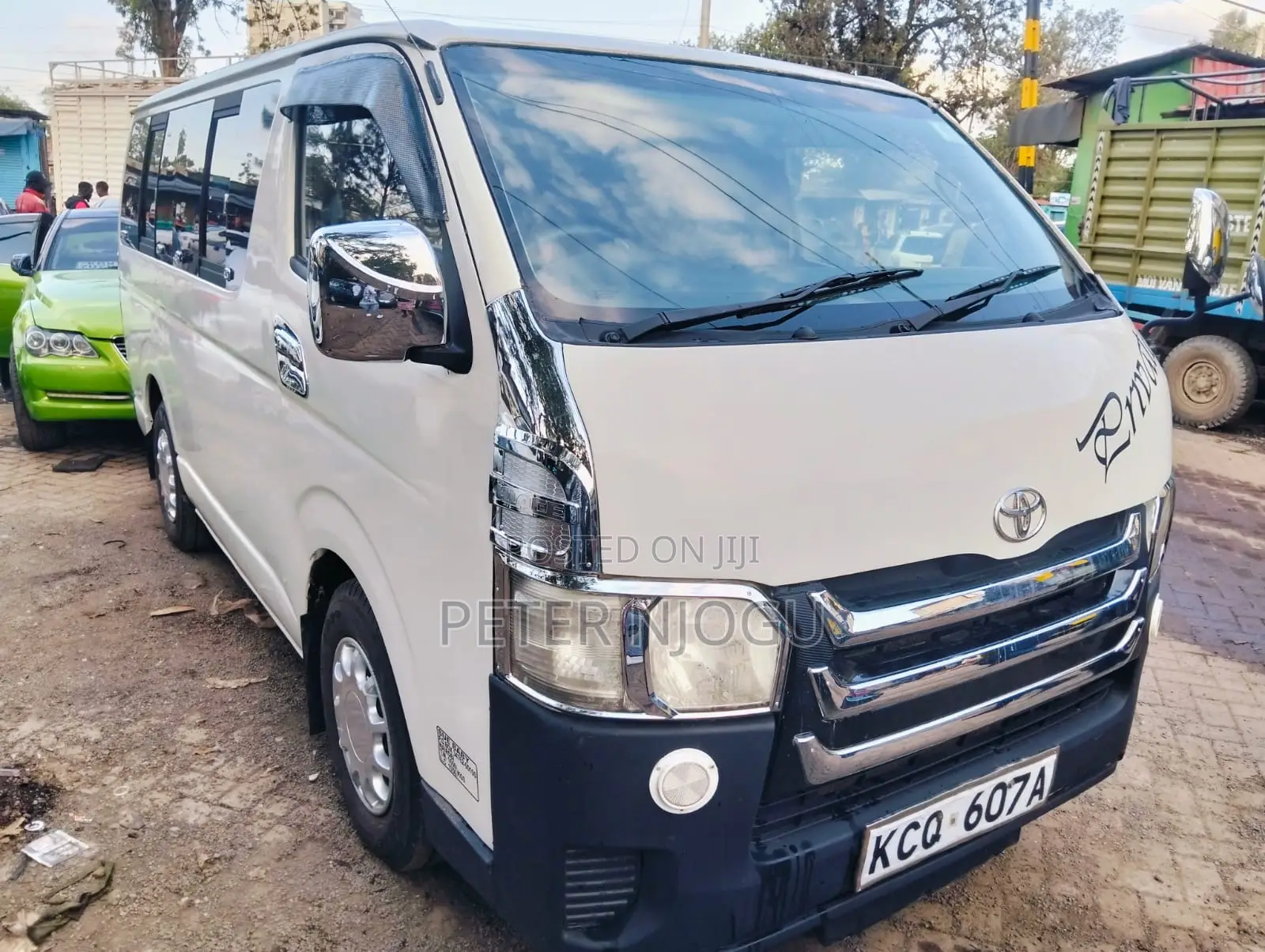 Toyota HiAce 2012 White