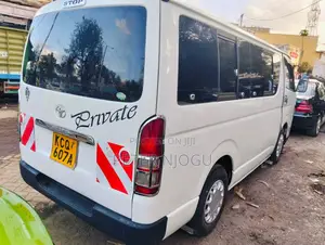 Toyota HiAce 2012 White