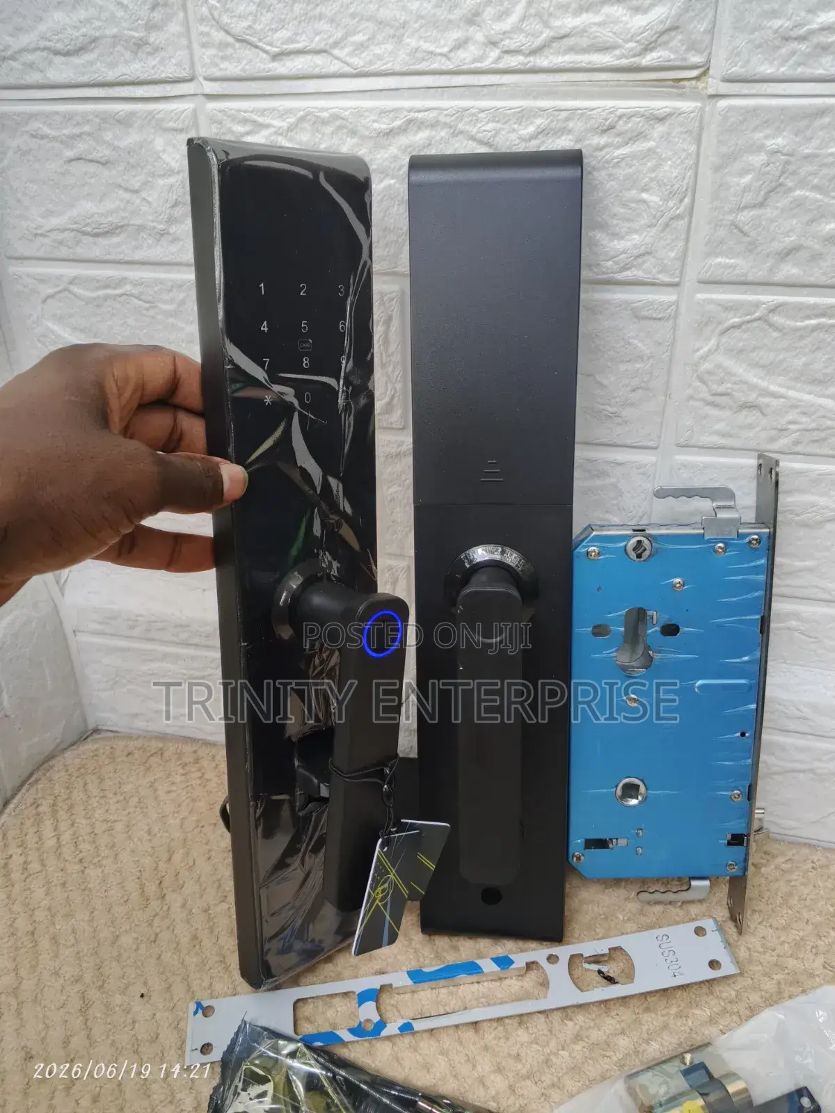 Tuya Smart App Wifi Door Locks Password Card Door Locktuya