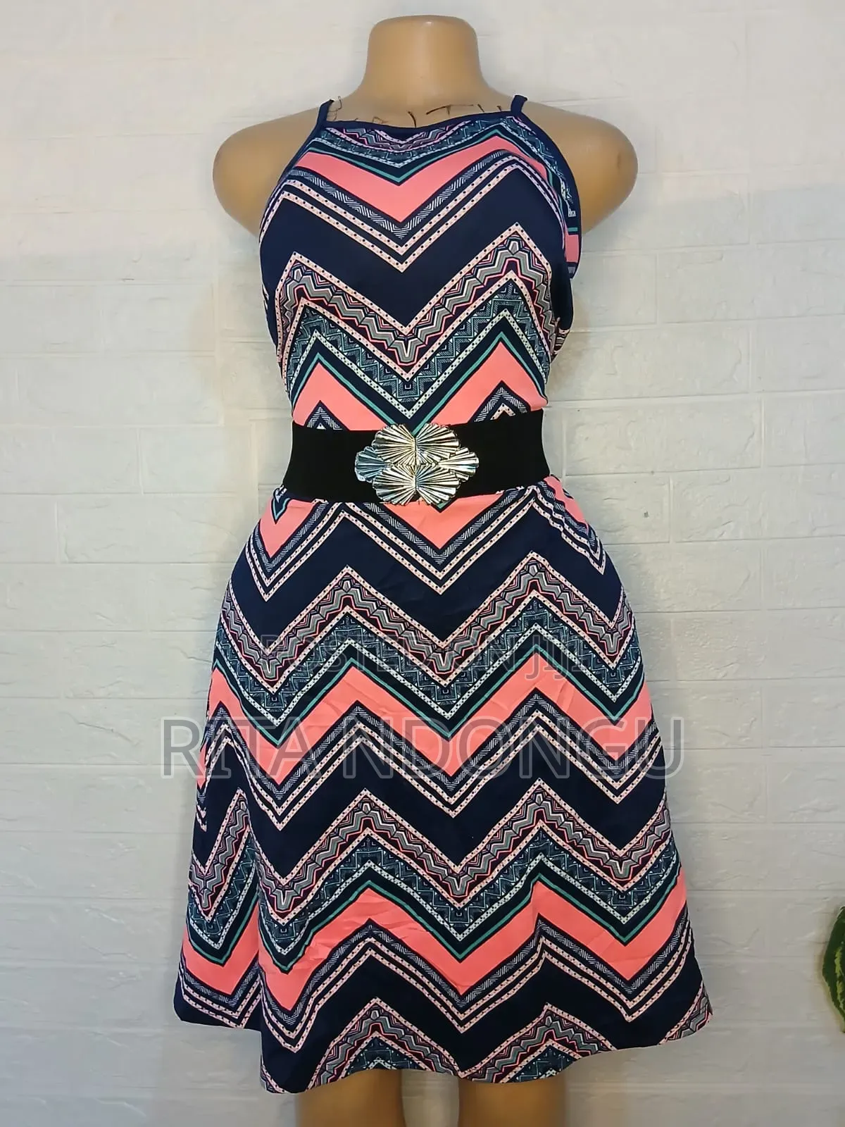 Beautiful Classic Dress for Ladies
