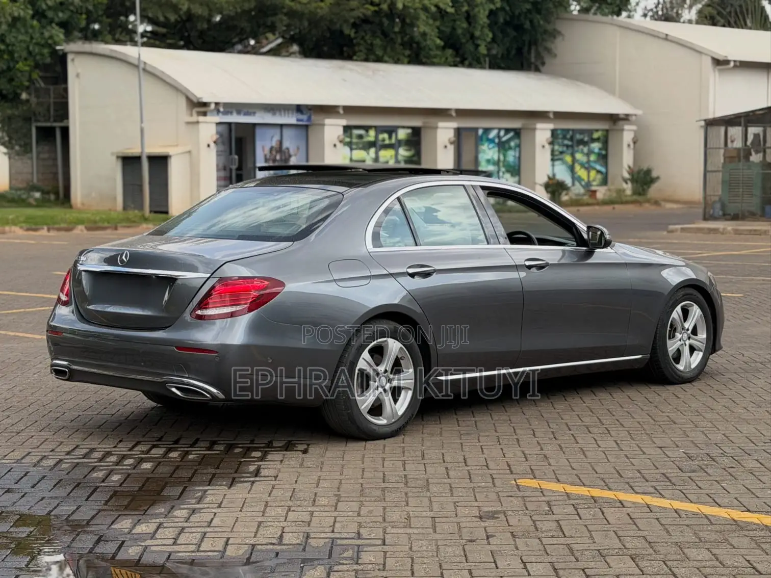 Mercedes-Benz E220 2016 Silver