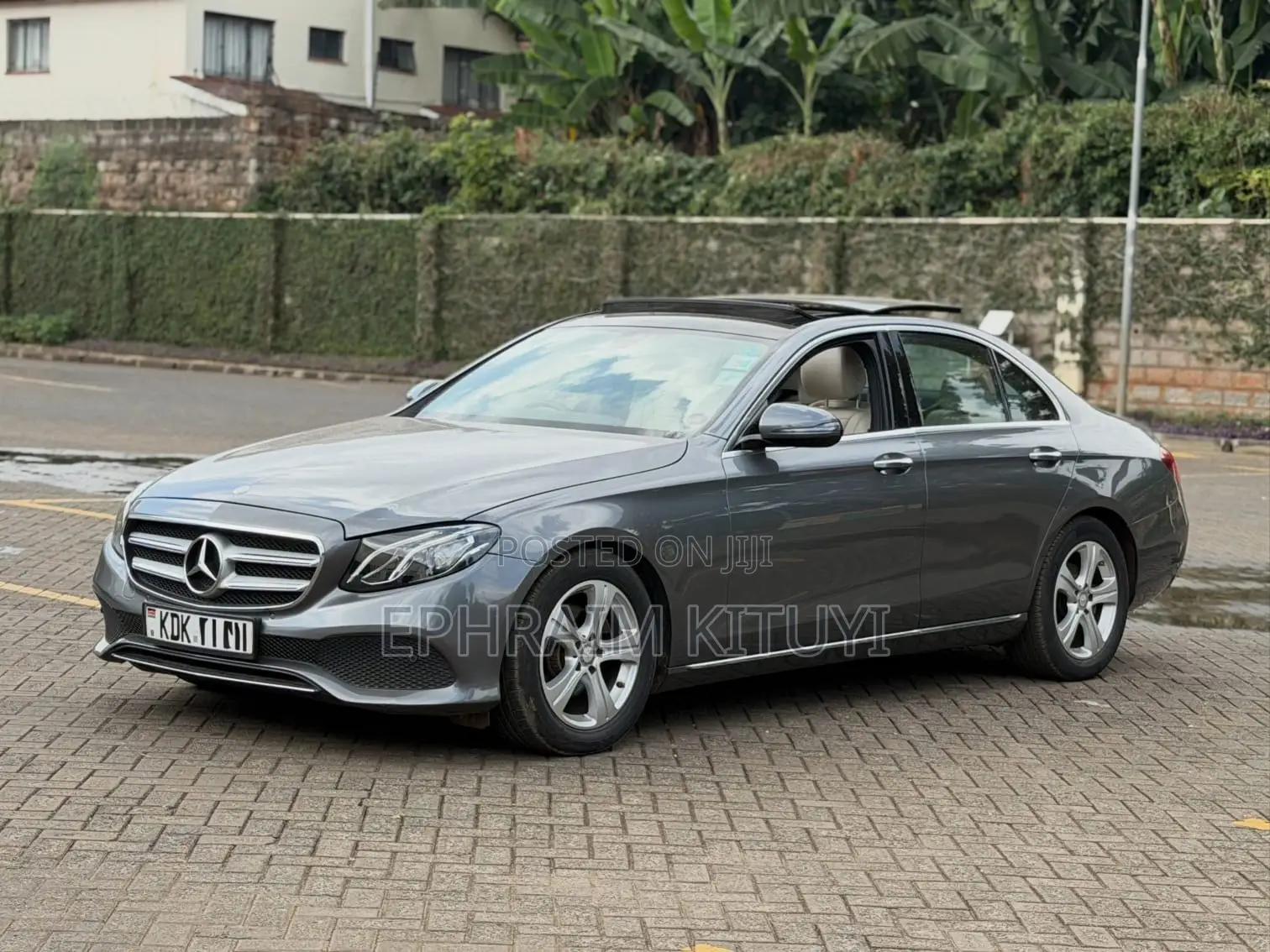 Mercedes-Benz E220 2016 Silver