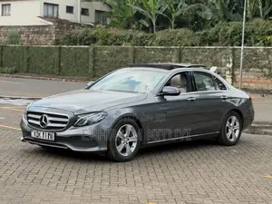 Mercedes-Benz E220 2016 Silver