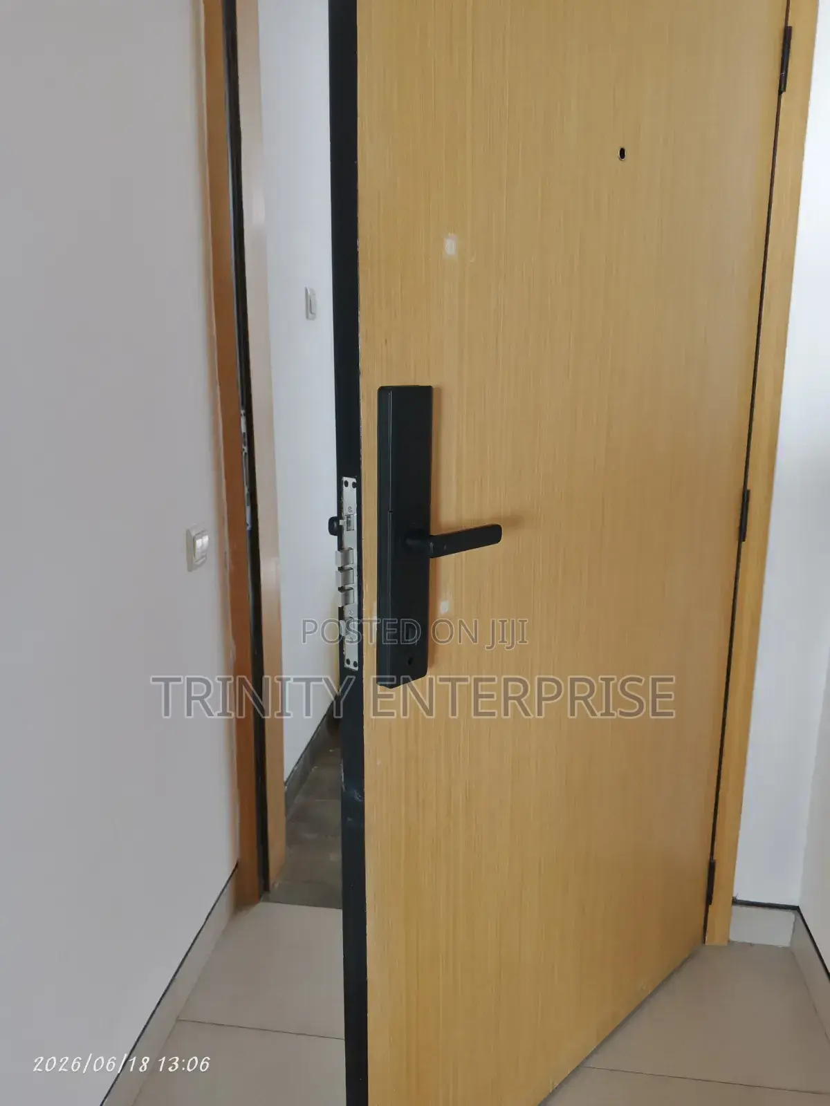 Fingerprint Tuya Smart App Wifi Door Locks Password Card Door Lock