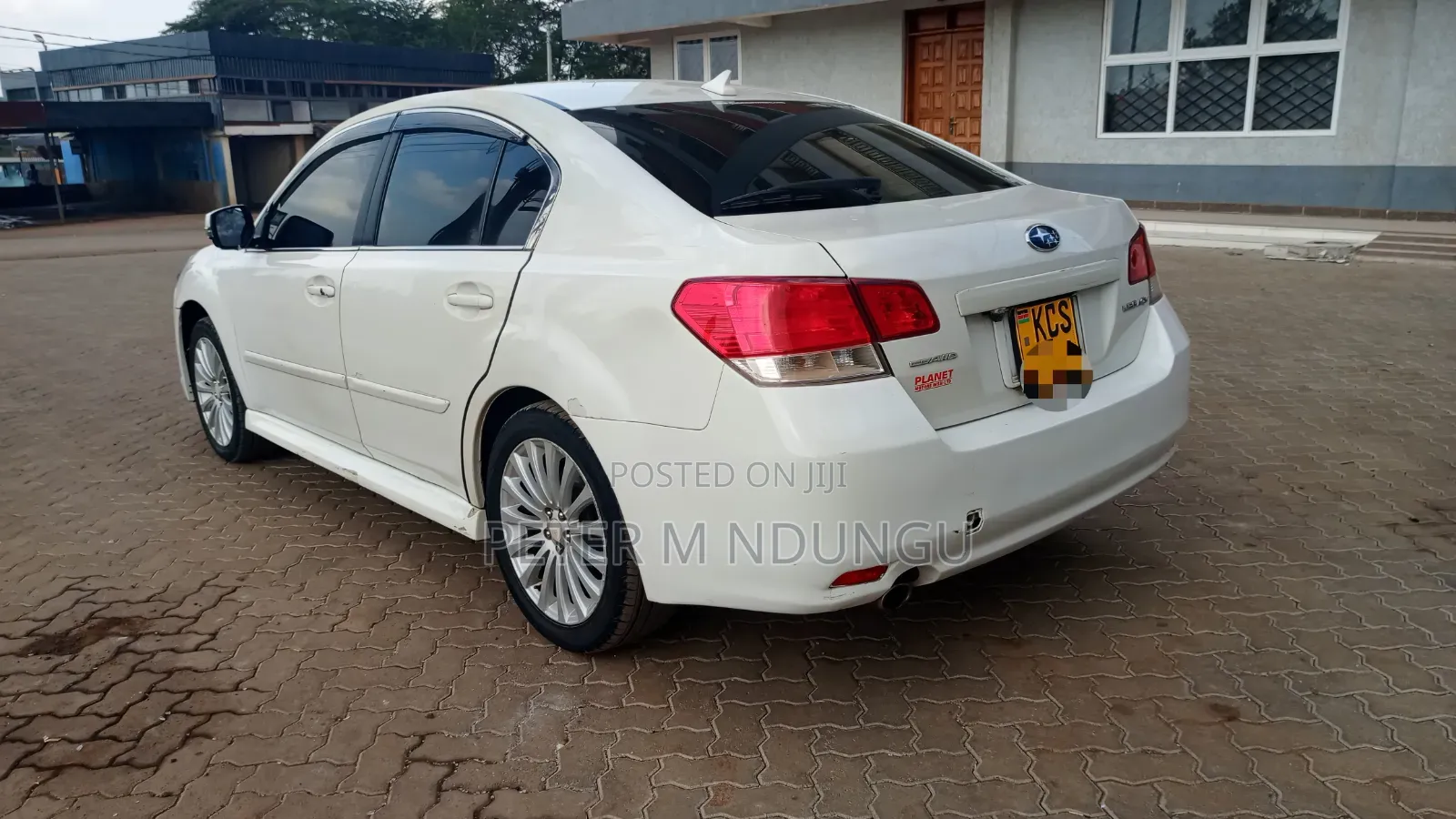 Subaru Legacy 2011 White
