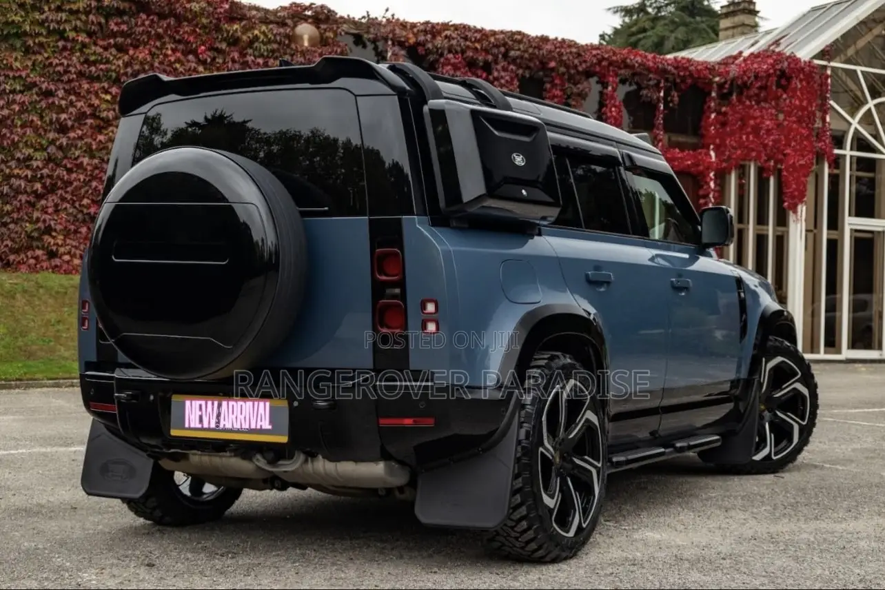 Land Rover Defender X-Dynamic SE 2023
