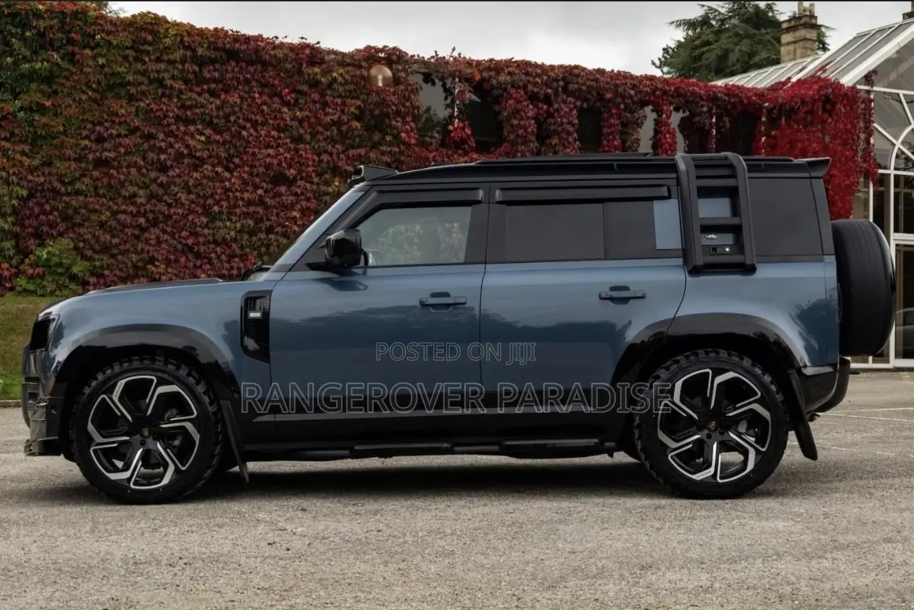 Land Rover Defender X-Dynamic SE 2023