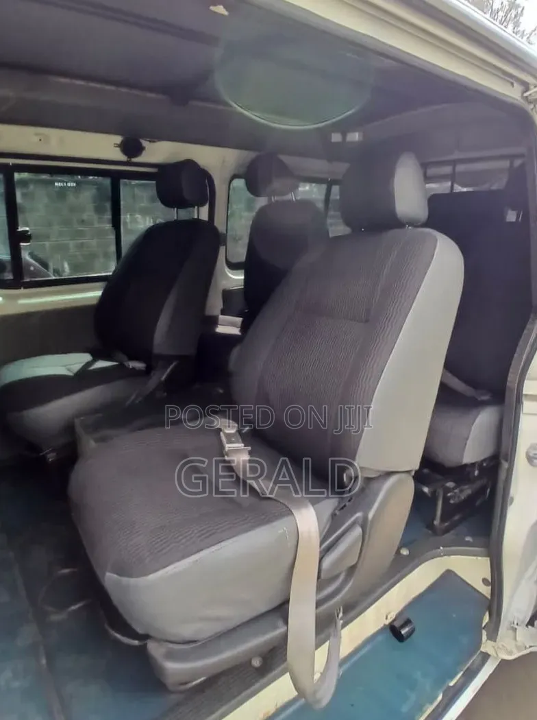 Toyota HiAce 2014 White