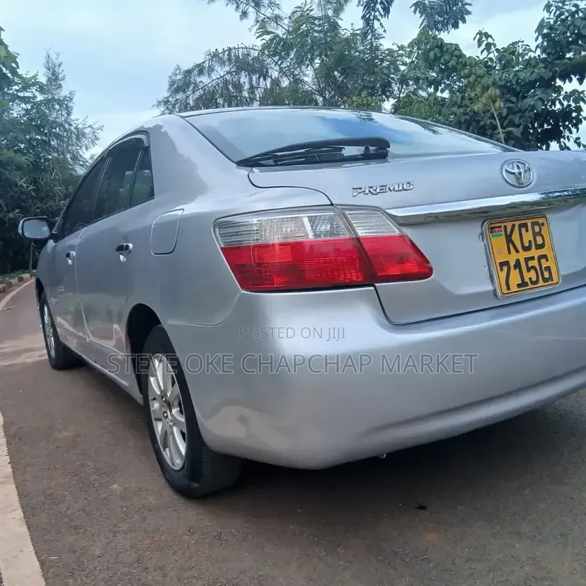 Toyota Premio 2010 Silver