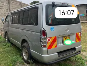 Toyota HiAce 2009 Silver