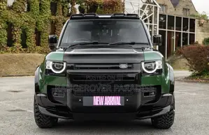 Land Rover Defender X-Dynamic SE 2023 Green