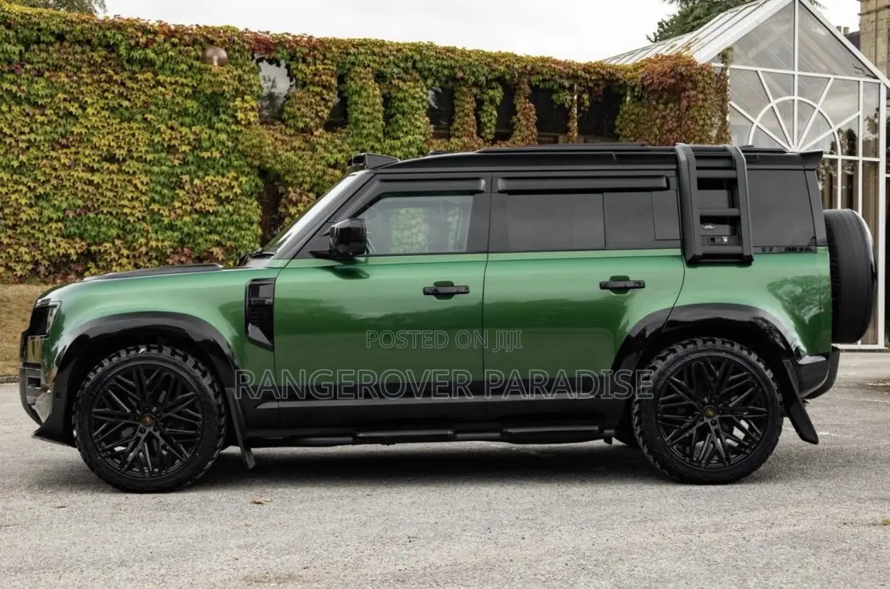 Land Rover Defender X-Dynamic SE 2023 Green