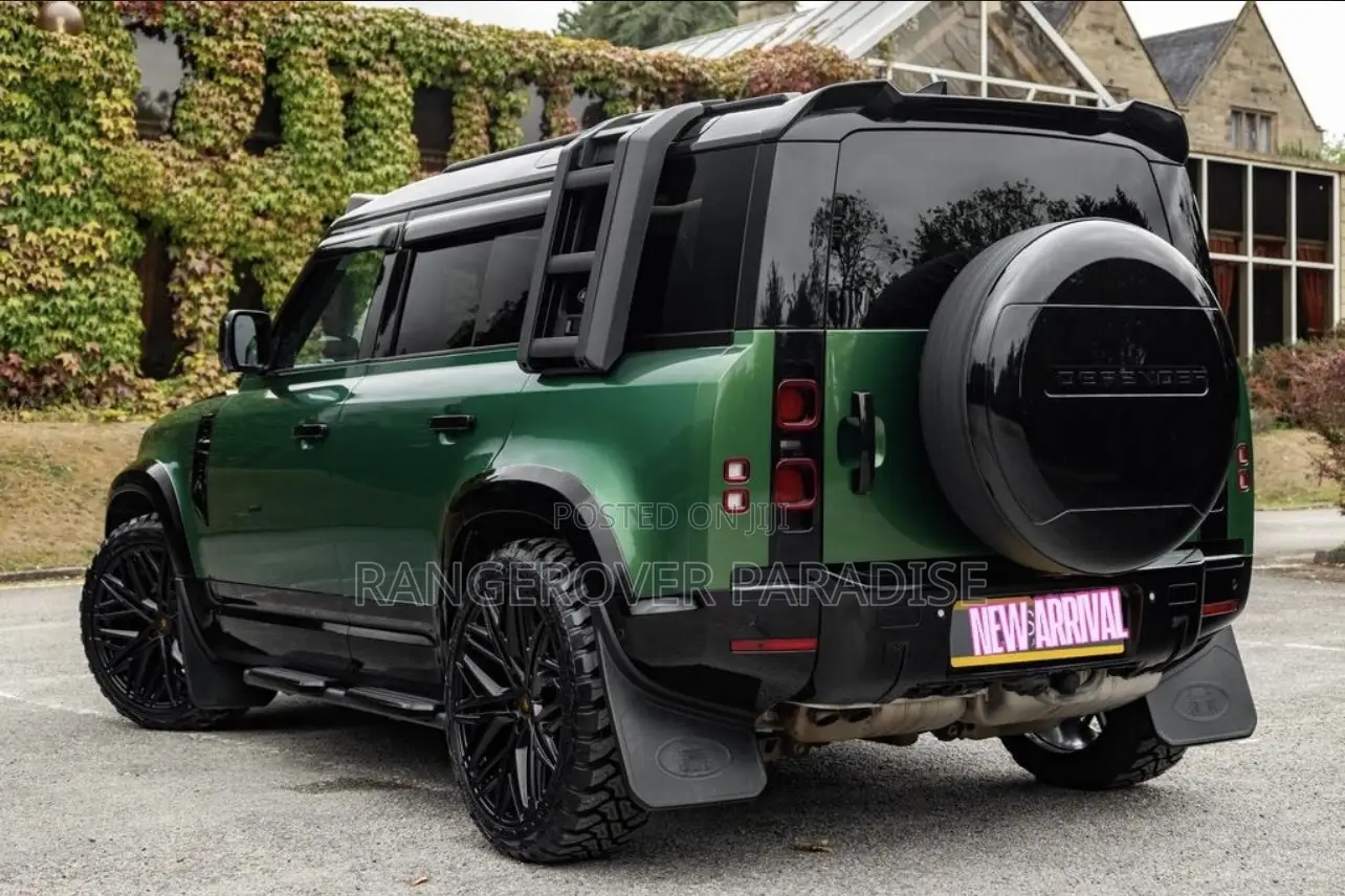 Land Rover Defender X-Dynamic SE 2023 Green