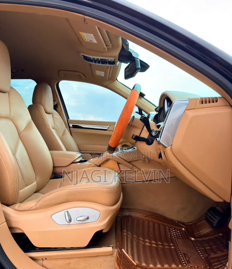Porsche Cayenne 2014 Black
