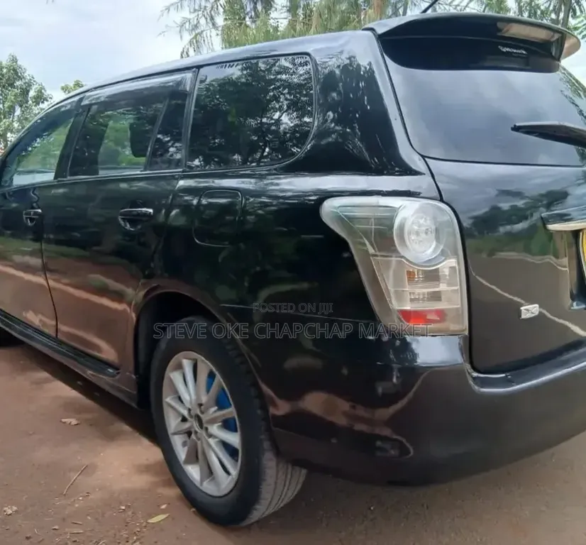 Toyota Corolla Fielder 2011 Black