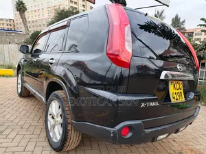 Nissan X-Trail 2012 Black