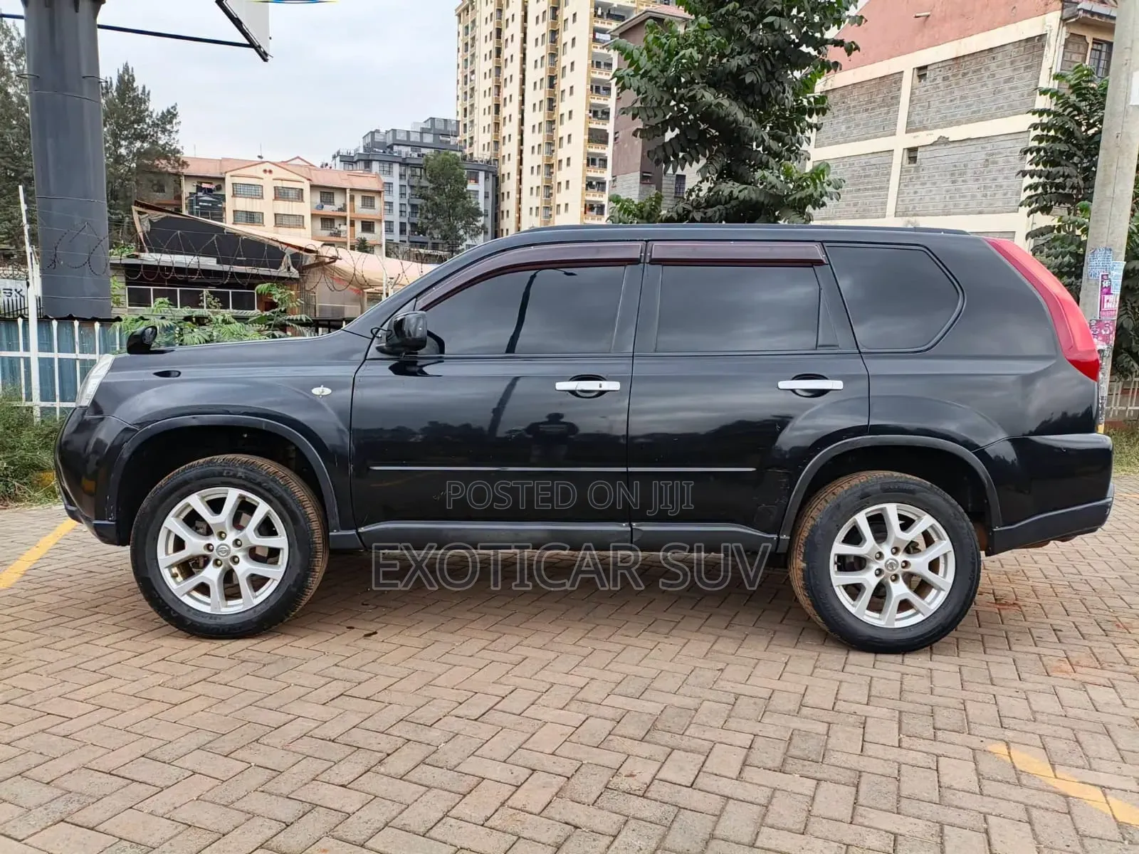 Nissan X-Trail 2012 Black