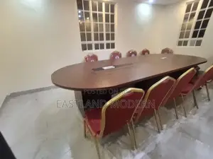 Oval Shape Meeting Table