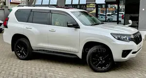 Toyota Land Cruiser Prado 2.8 2021 Pearl