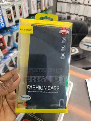 Rich Boss Phantom X Fashion Case in Black With a Textured Leather-Li
