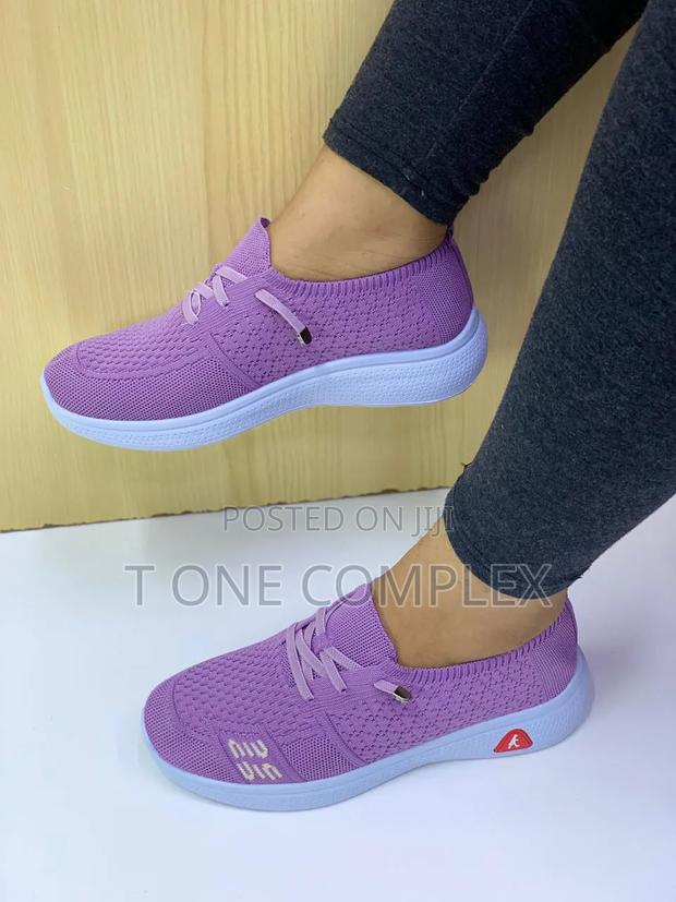 Ladies Knit Slip-on Sneakers / Breathable Walking Shoes